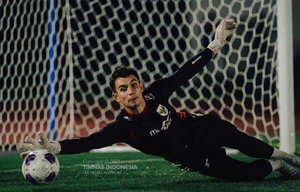 3 Kiper Liga 1 yang Resmi Dipanggil Jelang Timnas Indonesia Lawan China dan Jepang di Kualifikasi Piala Dunia 2026 3 Kiper Liga 1 yang Resmi Dipanggil Jelang Timnas Indonesia Lawan China dan Jepang di Kualifikasi Piala Dunia 2026