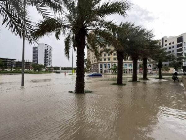 UAE Bersiap Hadapi Banjir Bandang dan Badai, Siagakan Status Tanggap Darurat