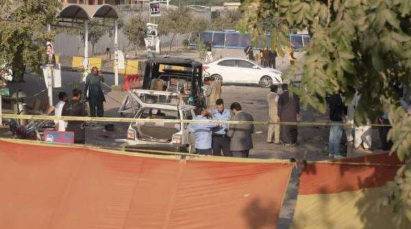 Serangan Bom Dunuh Diri Dekat Mobil Polisi, Pakistan Tuduh India Serangan Bom Dunuh Diri Dekat Mobil Polisi, Pakistan Tuduh India