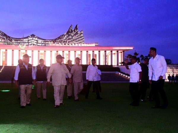 Prabowo Koreksi Desain dan Fungsi IKN, Minta Pembangunan Dipercepat Prabowo Koreksi Desain dan Fungsi IKN, Minta Pembangunan Dipercepat
