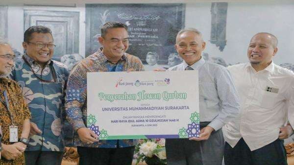 Bank Jateng Syariah Serahkan Sapi Kurban ke UMS Bank Jateng Syariah Serahkan Sapi Kurban ke UMS