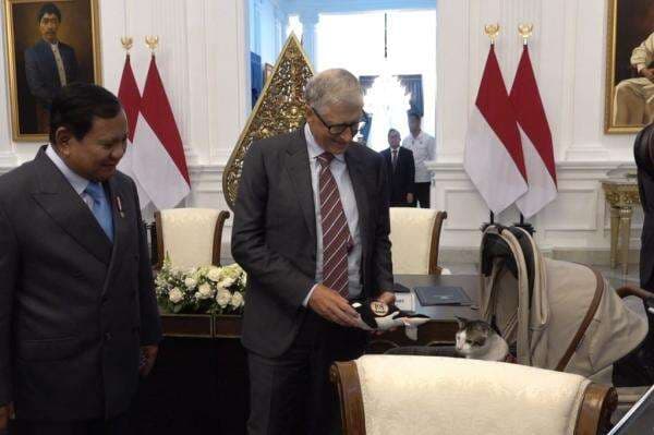 Momen Bill Gates Beri Hadiah ke Bobby Kertanegara Kucing Kesayangan Prabowo Momen Bill Gates Beri Hadiah ke Bobby Kertanegara Kucing Kesayangan Prabowo