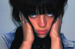 Billie Eilish Alami Depresi: Saya Tidak Pernah Menjadi Orang yang Bahagia