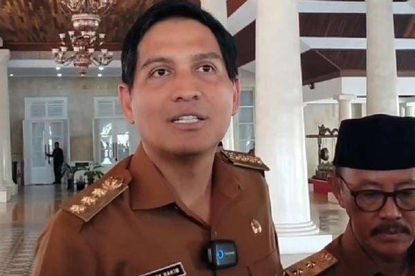 Bima Arya Sarankan Lucky Hakim Pakai Transportasi Umum PP Jakarta-Indramayu selama Magang di Kemendagri Bima Arya Sarankan Lucky Hakim Pakai Transportasi Umum PP Jakarta-Indramayu selama Magang di Kemendagri