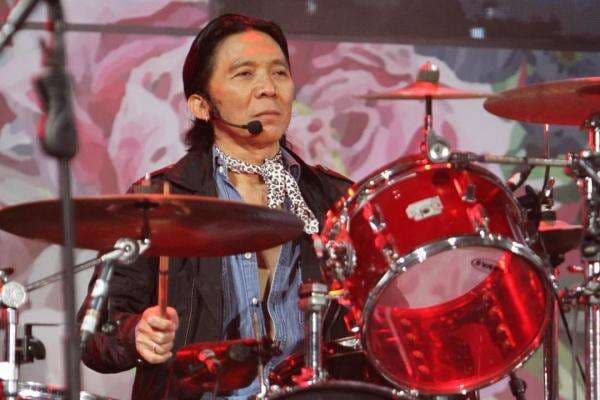 Bimbim Slank Kenang Bunda Iffet di Momen Ulang Tahun ke-88 Sang Ibu Bimbim Slank Kenang Bunda Iffet di Momen Ulang Tahun ke-88 Sang Ibu