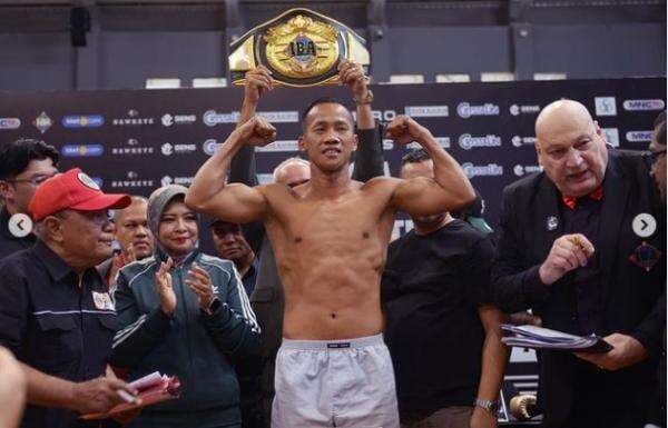 Biodata dan Agama Daud Yordan, Anggota DPD RI 2024-2029 yang Hancurkan Petinju Argentina Leonardo Hernan Carizzo Biodata dan Agama Daud Yordan, Anggota DPD RI 2024-2029 yang Hancurkan Petinju Argentina Leonardo Hernan Carizzo