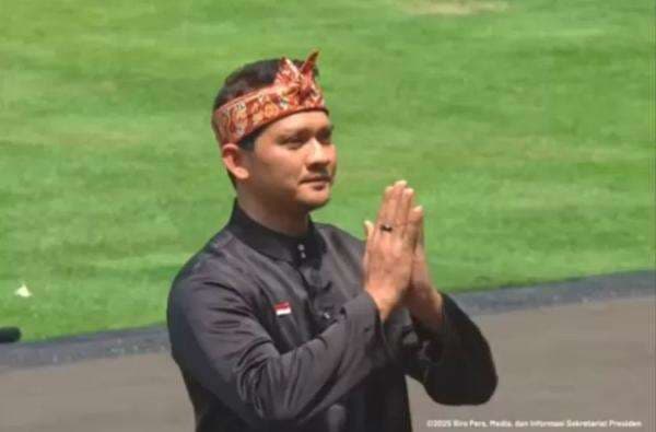 Biodata dan Agama Iko Uwais, Aktor yang Pimpin Pencak Silat di Istana Merdeka Biodata dan Agama Iko Uwais, Aktor yang Pimpin Pencak Silat di Istana Merdeka