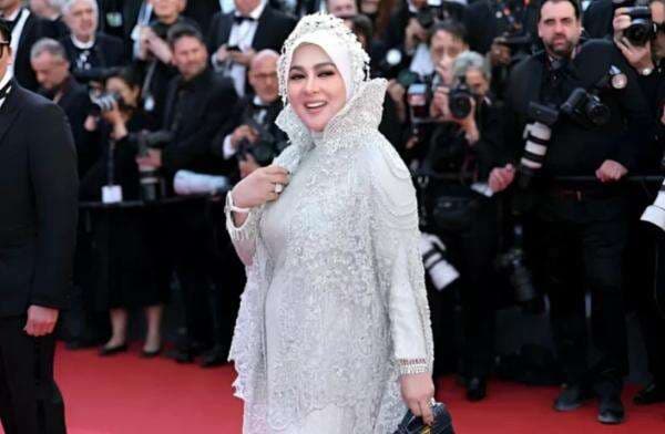 Biodata dan Agama Syahrini, Penyanyi yang Tampil di Red Carpet Festival Film Cannes 2025 Biodata dan Agama Syahrini, Penyanyi yang Tampil di Red Carpet Festival Film Cannes 2025
