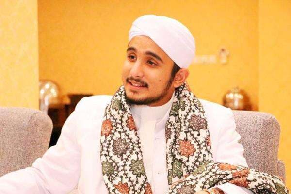 Biodata dan Profil Habib Hanif Al Athos, Aktivis FPI yang Jadi Menantu Habib Rizieq Biodata dan Profil Habib Hanif Al Athos, Aktivis FPI yang Jadi Menantu Habib Rizieq