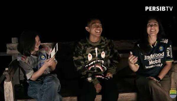Biodata dan Agama Febri Hariyadi, Winger Persib Bandung yang Pernah Diminta Wulan Guritno Dekati sang Anak Shaloom Razade Biodata dan Agama Febri Hariyadi, Winger Persib Bandung yang Pernah Diminta Wulan Guritno Dekati sang Anak Shaloom Razade