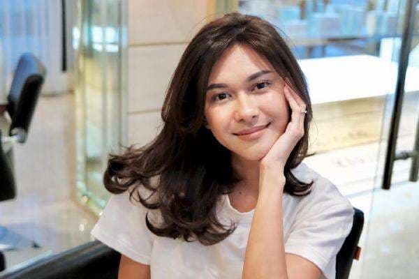 Biodata dan Agama Nana Mirdad, Artis Cantik yang Viral karena Tagihan Paylater Biodata dan Agama Nana Mirdad, Artis Cantik yang Viral karena Tagihan Paylater