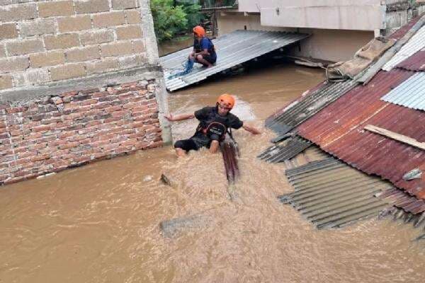BMKG Ingatkan Banjir 5 Tahunan Jabodetabek Bisa Lebih Singkat Jadi 3 Tahunan BMKG Ingatkan Banjir 5 Tahunan Jabodetabek Bisa Lebih Singkat Jadi 3 Tahunan