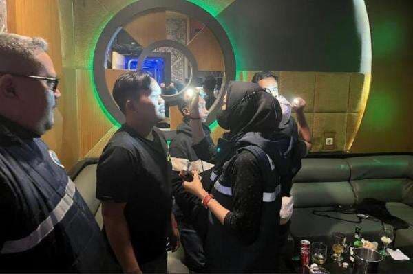 Razia BNN di 8 Tempat Hiburan Malam Semarang, 5 Pengunjung Positif Narkoba Razia BNN di 8 Tempat Hiburan Malam Semarang, 5 Pengunjung Positif Narkoba