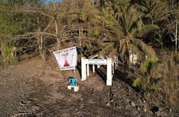 BNPB Larang Warga Memasuki 2 Kampung di Kaki Gunung Ruang