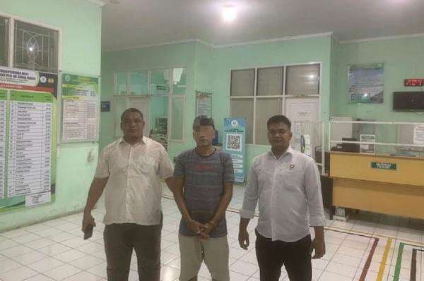 Bobi Suhendra Tersangka Mutilasi dan Kanibalisme Jalani Tes Kejiwaan di RSJ Padang Bobi Suhendra Tersangka Mutilasi dan Kanibalisme Jalani Tes Kejiwaan di RSJ Padang