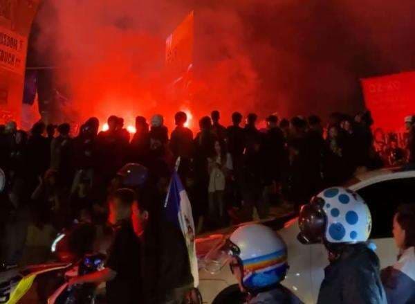 Kecelakaan Maut di Tol Cisumdawu, Sopir Travel Bhineka Resmi Jadi Tersangka Kecelakaan Maut di Tol Cisumdawu, Sopir Travel Bhineka Resmi Jadi Tersangka