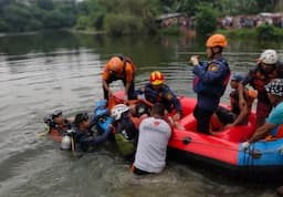 Bocah yang Tenggelam Dalam Danau di Gunung Putri Bogor Ditemukan Meninggal Dunia