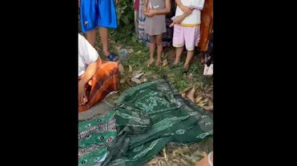 Bocah SD di Pasuruan Tewas Ditabrak Mobil saat Menyeberang, Terpental 7 Meter Bocah SD di Pasuruan Tewas Ditabrak Mobil saat Menyeberang, Terpental 7 Meter