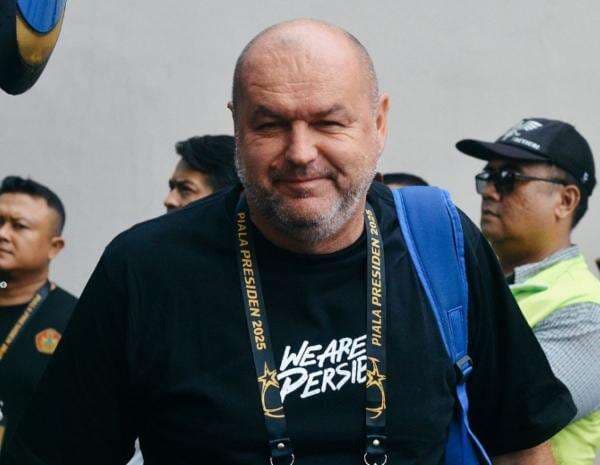 Meski Kalah dari Port FC, Bojan Hodak Temukan Hal Positif dari Permainan Persib Bandung Meski Kalah dari Port FC, Bojan Hodak Temukan Hal Positif dari Permainan Persib Bandung