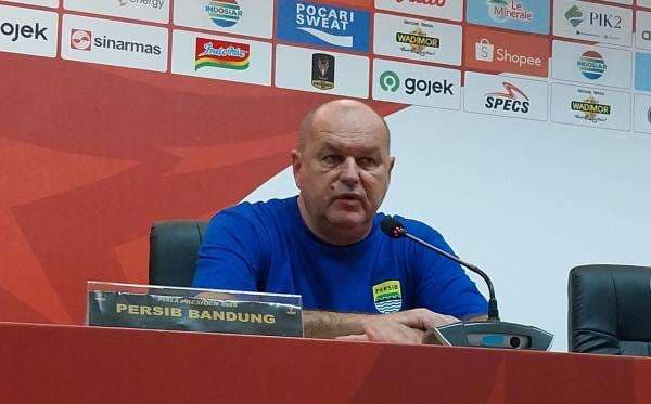 Bojan Hodak Janji Persib Bandung Membaik meski Tak Pernah Menang di Piala Presiden 2025 Bojan Hodak Janji Persib Bandung Membaik meski Tak Pernah Menang di Piala Presiden 2025