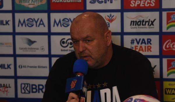 Respons Bojan Hodak Saddil Ramdani Disebut Sudah Sepakat Gabung Persib Bandung Respons Bojan Hodak Saddil Ramdani Disebut Sudah Sepakat Gabung Persib Bandung