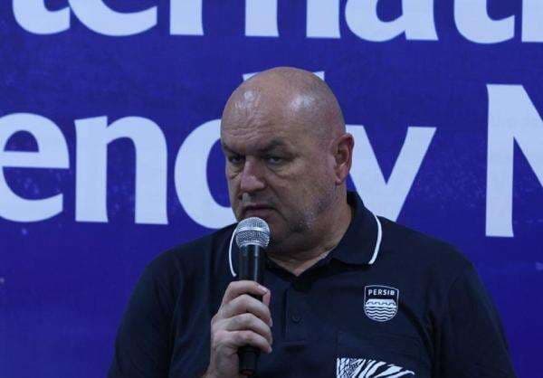 Kesombongan Bojan Hodak Antar Persib Bandung Hattrick Juara Super League? Kesombongan Bojan Hodak Antar Persib Bandung Hattrick Juara Super League?