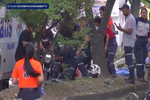 Bom Truk Meledak di Depan Pangkalan Udara Kolombia, 5 Tewas, 36 Luka-luka Bom Truk Meledak di Depan Pangkalan Udara Kolombia, 5 Tewas, 36 Luka-luka