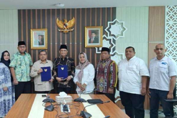 BPJPH-Yayasan Rekat Cinta Indonesia Teken MoU Program Sertifikasi Halal BPJPH-Yayasan Rekat Cinta Indonesia Teken MoU Program Sertifikasi Halal