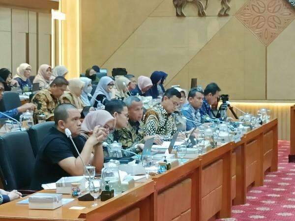 Curhat Kepala BPOM di DPR: Kami Tak Dilibatkan dalam Program MBG Curhat Kepala BPOM di DPR: Kami Tak Dilibatkan dalam Program MBG