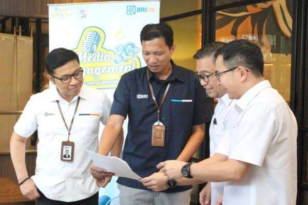 BRI Life Bukukan Premi Asuransi Mikro Rp743,12 M di 2023 BRI Life Bukukan Premi Asuransi Mikro Rp743,12 M di 2023