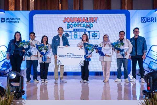 BRI Fellowship Journalism 2025 Kukuhkan 45 Jurnalis sebagai Penerima Beasiswa S2 BRI Fellowship Journalism 2025 Kukuhkan 45 Jurnalis sebagai Penerima Beasiswa S2