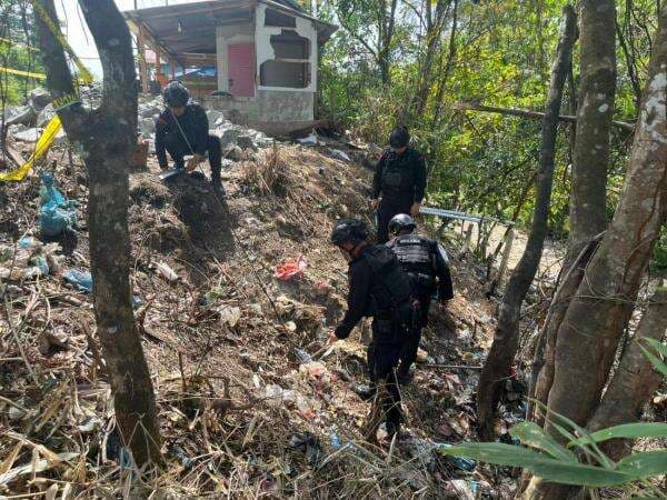 Penjinak Bom Brimob Musnahkan 262 Detonator Listrik di Pangkalan Koto Baru Penjinak Bom Brimob Musnahkan 262 Detonator Listrik di Pangkalan Koto Baru