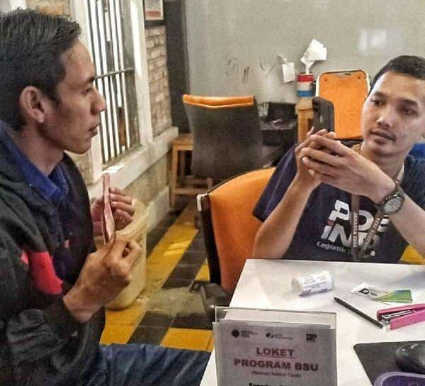 BSU Rp600 Ribu Tetap Cair Meski Rekening Bermasalah, Cek Solusinya di Sini BSU Rp600 Ribu Tetap Cair Meski Rekening Bermasalah, Cek Solusinya di Sini