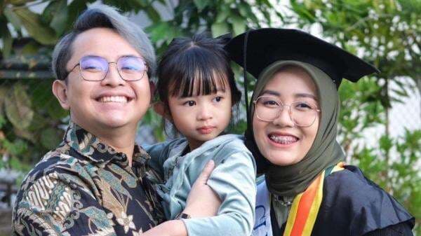 Bu GM: Tak Ada Good Cop atau Bad Cop dalam Mendidik Anak Bu GM: Tak Ada Good Cop atau Bad Cop dalam Mendidik Anak