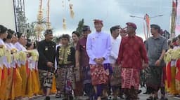     Buka Festival Semarapura, Menparekraf Sandi Uno Dapat Kehormatan Ikut Buat Keris Bali