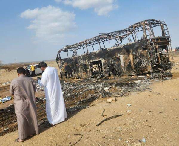 Foto-Foto Bus Jamaah Umroh Indonesia Terbakar di Arab Saudi Tewaskan 6 Orang Foto-Foto Bus Jamaah Umroh Indonesia Terbakar di Arab Saudi Tewaskan 6 Orang