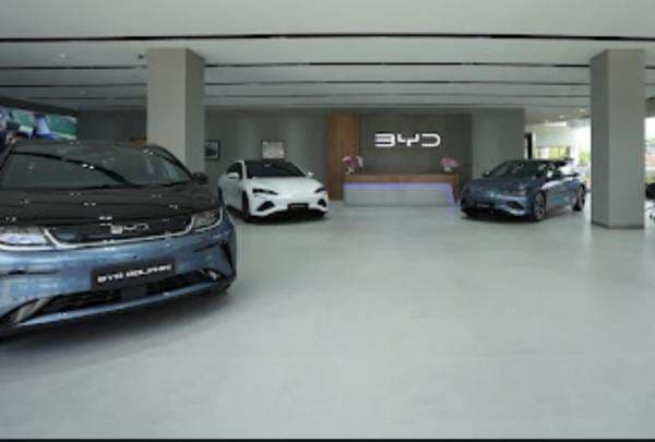 BYD Bakal Bawa Mobil yang Bisa Menari di GIIAS 2025 BYD Bakal Bawa Mobil yang Bisa Menari di GIIAS 2025