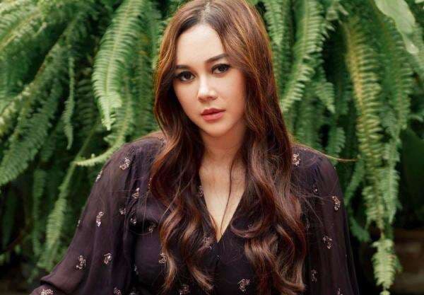 Aura Kasih Mendadak Datangi Pengadilan Agama Jakarta Selatan, Ada Apa? Aura Kasih Mendadak Datangi Pengadilan Agama Jakarta Selatan, Ada Apa?