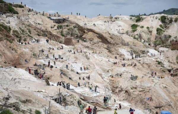 Tambang Bijih Logam Ambruk, 200 Orang Tewas Tambang Bijih Logam Ambruk, 200 Orang Tewas