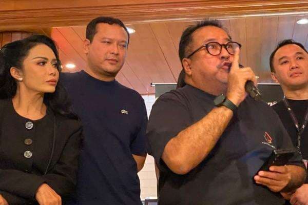 Tak Suka Film Horor, Rano Karno Nonton 'Ghost in the Cell' karena Dibujuk Istri Tak Suka Film Horor, Rano Karno Nonton 'Ghost in the Cell' karena Dibujuk Istri