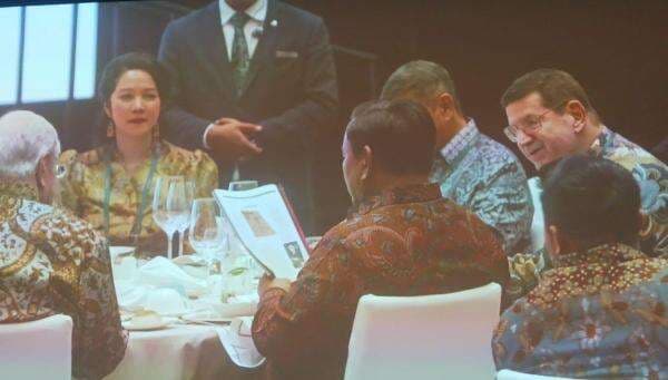 Prabowo dan Steve Forbes Dinner Bareng, Kompak Pakai Batik Prabowo dan Steve Forbes Dinner Bareng, Kompak Pakai Batik