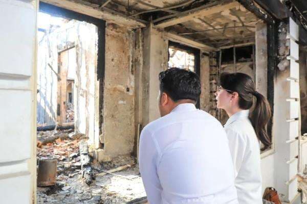 Arumi Bachsin Kuatkan Emil Dardak usai Kantor Dibakar Massa: Sabar Sayang Arumi Bachsin Kuatkan Emil Dardak usai Kantor Dibakar Massa: Sabar Sayang