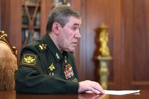 Jenderal Tertinggi Rusia: Serang Ukraina Nonstop Selagi Melemah! Jenderal Tertinggi Rusia: Serang Ukraina Nonstop Selagi Melemah!