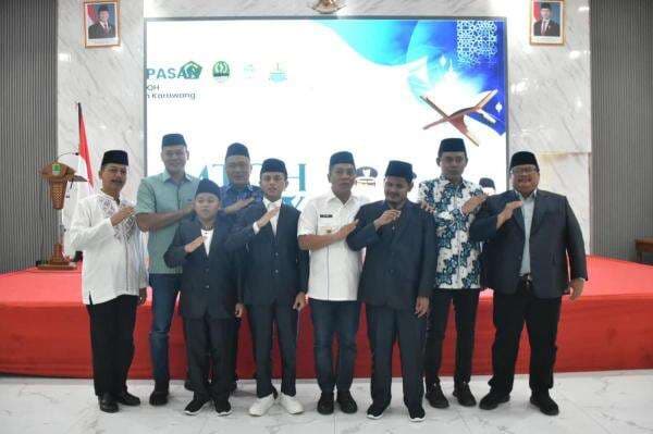 Bupati Lepas MTQH Karawang yang Bakal Berlaga di Ibu Kota Jawa Barat Bupati Lepas MTQH Karawang yang Bakal Berlaga di Ibu Kota Jawa Barat