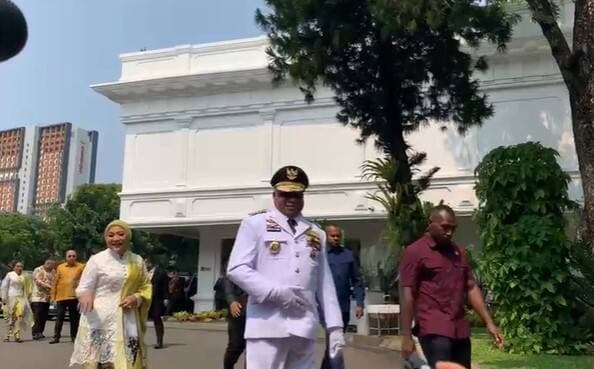 Selain Kepala Lembaga, Prabowo Bakal Lantik Gubernur dan Wagub Papua Terpilih Sore Ini Selain Kepala Lembaga, Prabowo Bakal Lantik Gubernur dan Wagub Papua Terpilih Sore Ini