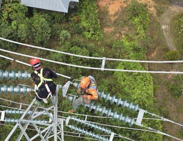 PLN Selesaikan Proyek Transmisi di Kalimantan Utara PLN Selesaikan Proyek Transmisi di Kalimantan Utara