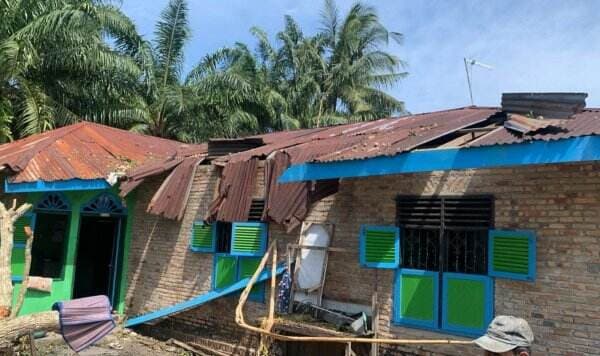 Puting Beliung-Kebakaran Lahan Melanda Sejumlah Daerah dalam 2 Hari Puting Beliung-Kebakaran Lahan Melanda Sejumlah Daerah dalam 2 Hari