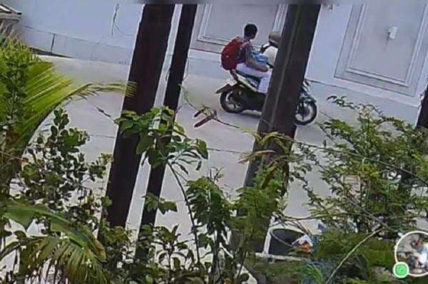 Siswa Terduga Pelaku Ledakan SMAN 72 Dikenal Tertutup, Sempat Terekam CCTV Siswa Terduga Pelaku Ledakan SMAN 72 Dikenal Tertutup, Sempat Terekam CCTV