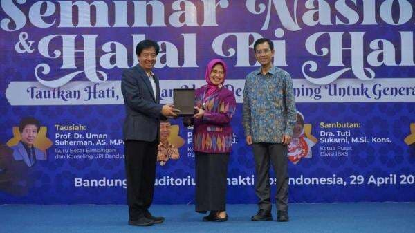 Dihadiri Ratusan Urusan Sekolah, ULBI Perkuat Sinergi Guru BK dan Kampus Dihadiri Ratusan Urusan Sekolah, ULBI Perkuat Sinergi Guru BK dan Kampus