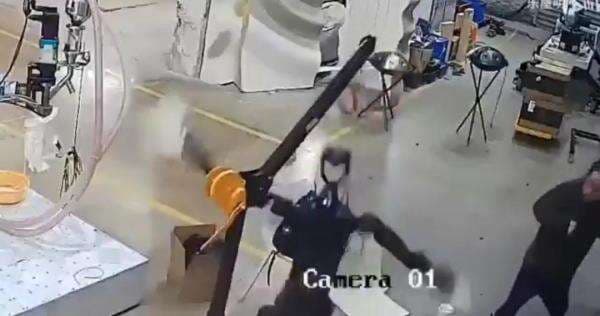 Heboh Robot Humanoid di China Ngamuk saat Uji Coba,Begini Penampakannya! Heboh Robot Humanoid di China Ngamuk saat Uji Coba,Begini Penampakannya!